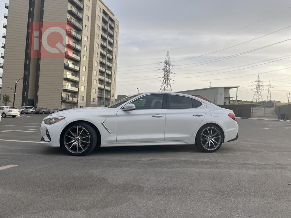 جنسس G70